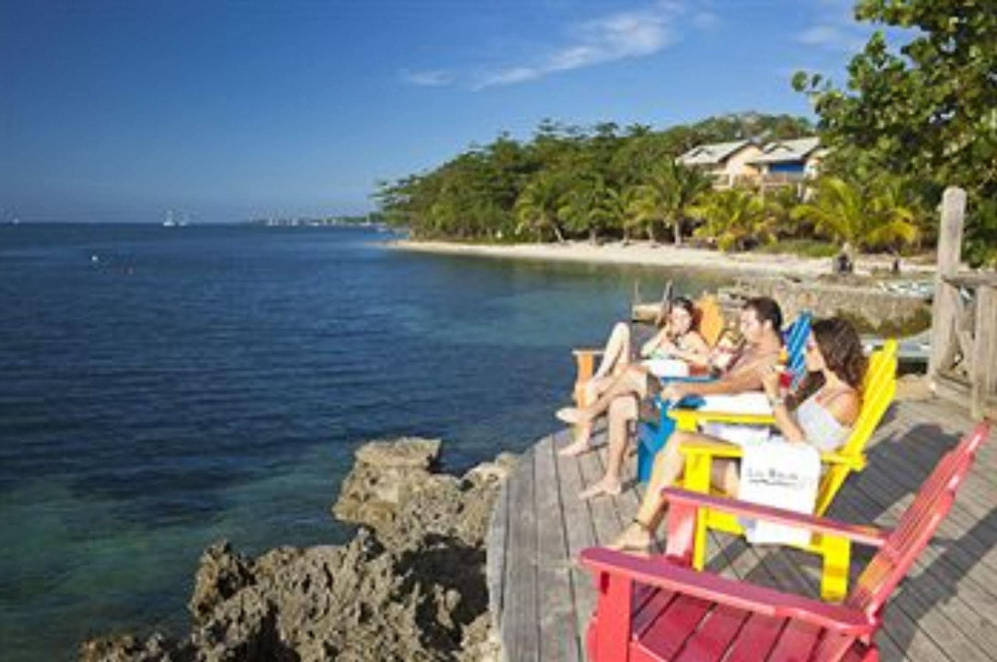 Las Rocas Resort And Dive Center West Bay Exterior photo